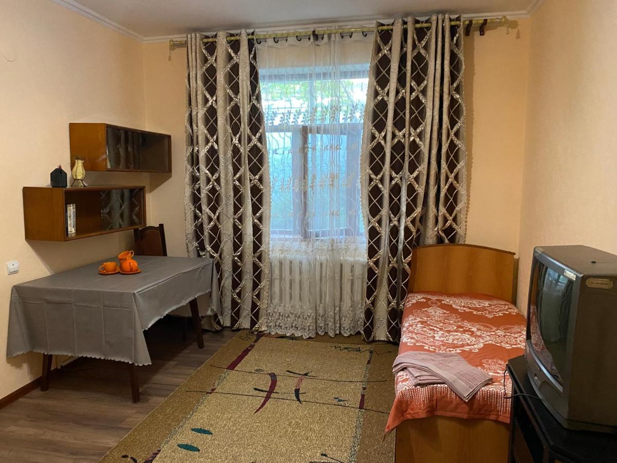 Guest House Vip Oš Exteriér fotografie