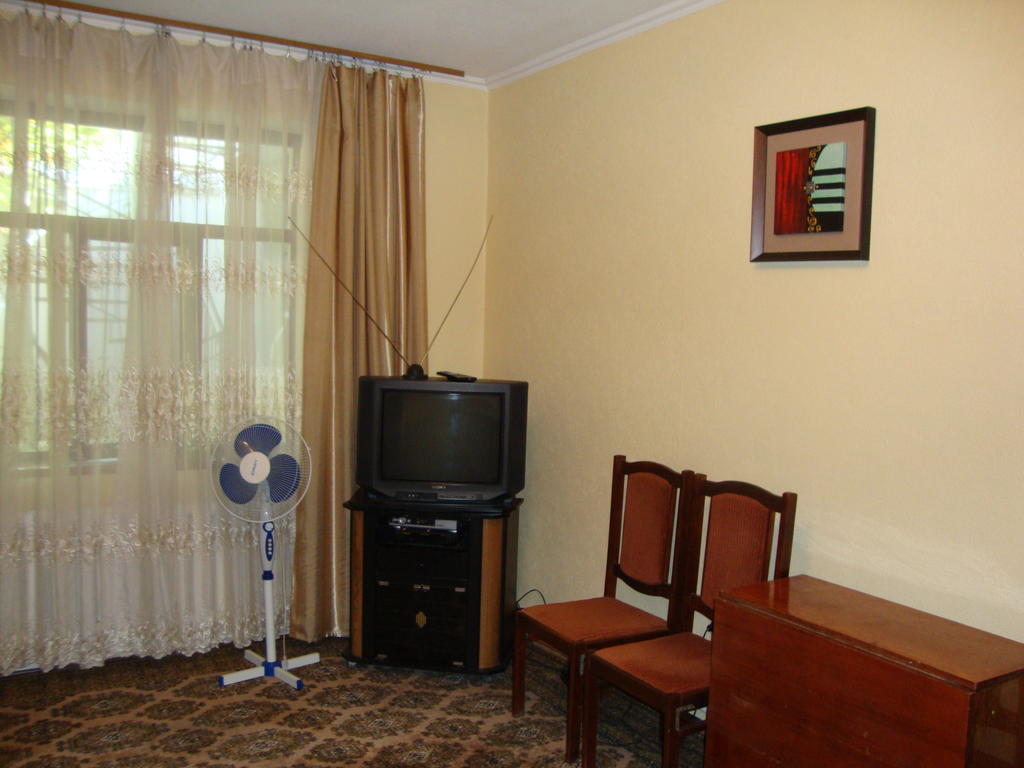 Guest House Vip Oš Exteriér fotografie